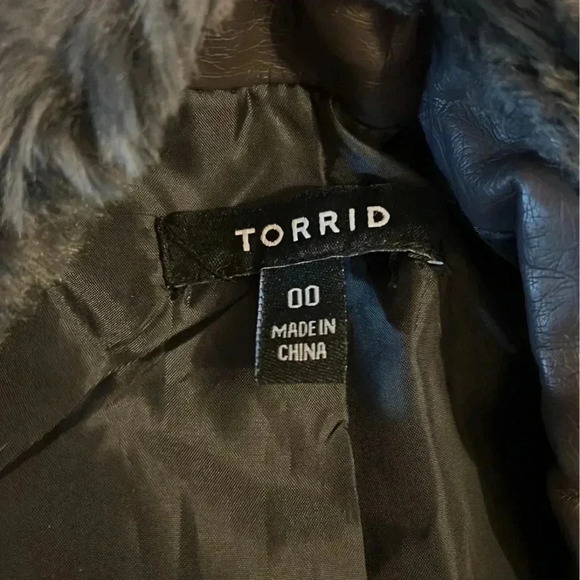 Torrid Faux Leather & Fur Corset Lace Up Biker Style Jacket 00 Goth - Picture 5 of 8